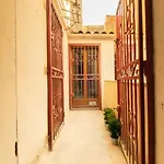 Centre Historique- Free Parking-wifi-campagne Chic- Sleepntripbeziers * Béziers