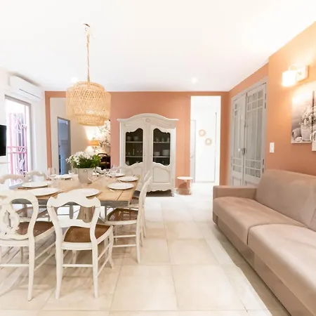 Apartment Centre Historique- Free Parking-wifi-campagne Chic- Sleepntripbeziers *