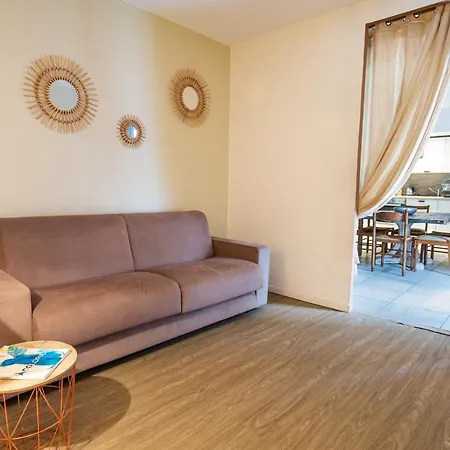 Centre Historique- Free Parking-wifi-campagne Chic- Sleepntripbeziers Apartamento